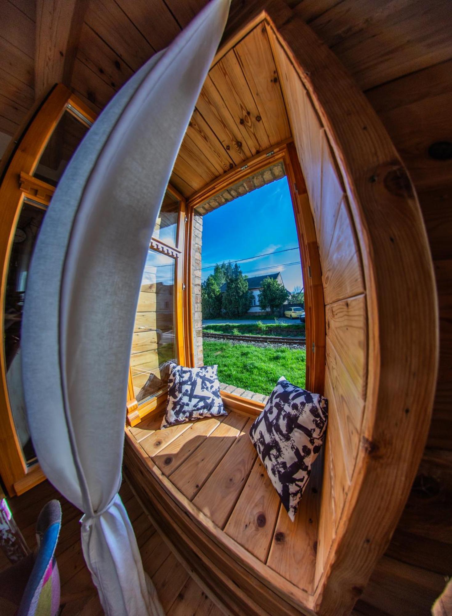 Minifaktura Loft Apartman & Reggelizo Es Etelbar Szokolya Exterior foto